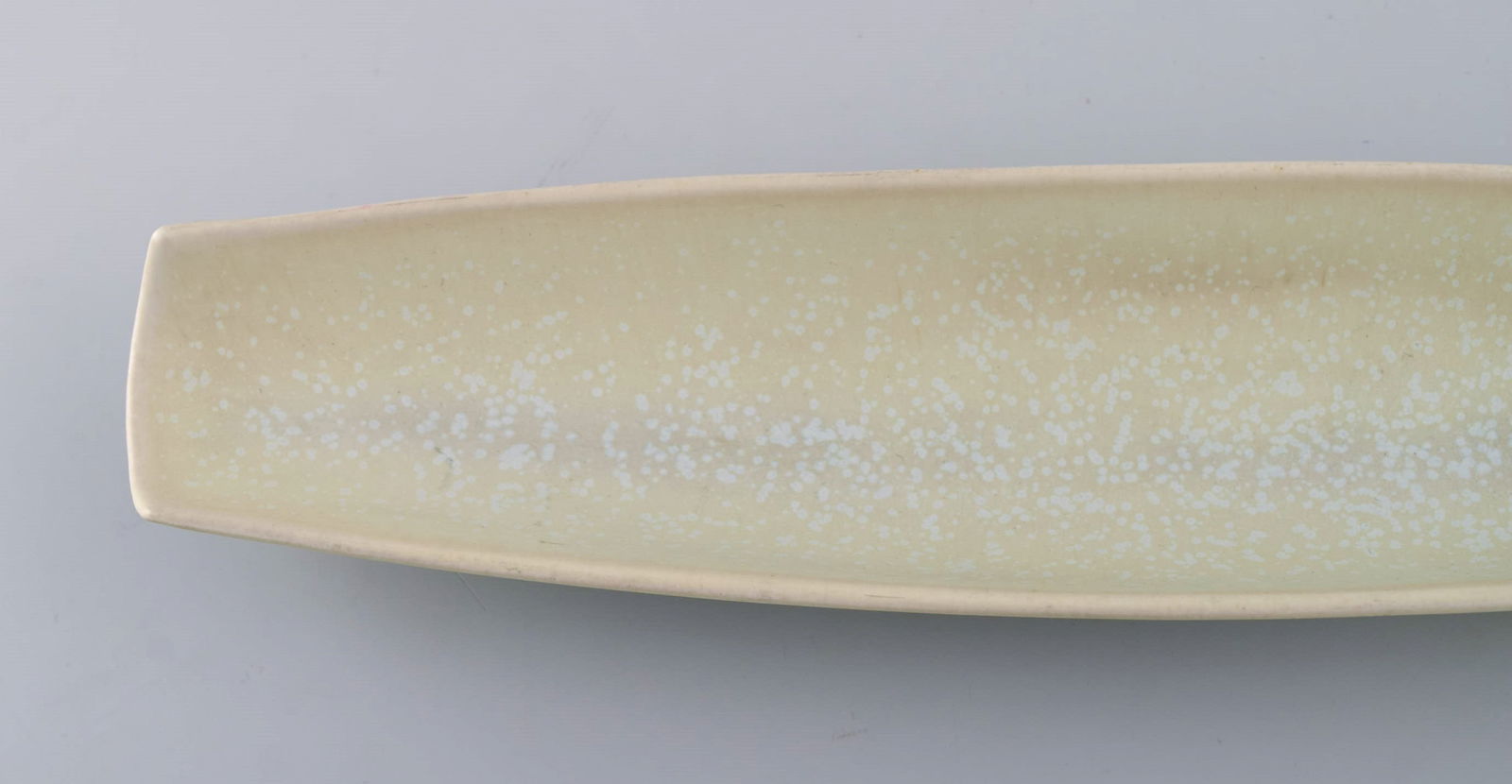 Stig Lindberg (1916-1982) for Gustavsberg. Rare Endive dish in glazed ceramics. Beautiful eggshell - 4