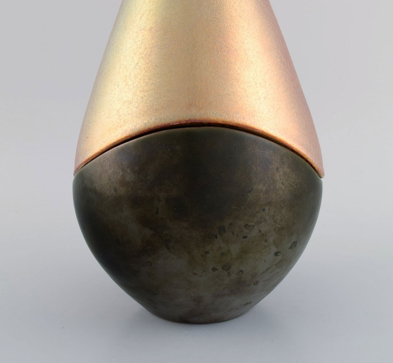 Mobach, Holland. Two large modernist unique lidded jars in glazed ceramics. 1980s. - 4