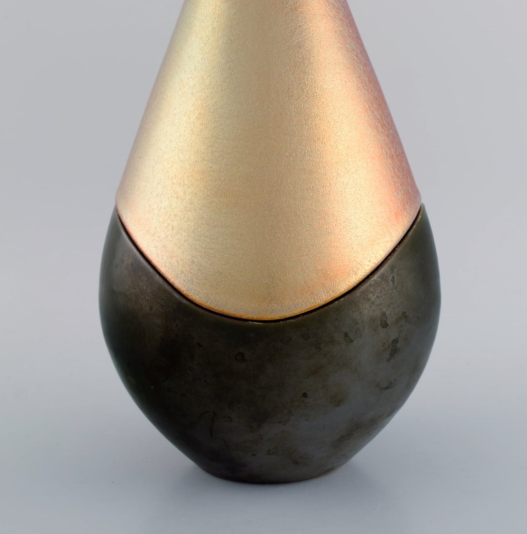 Mobach, Holland. Two large modernist unique lidded jars in glazed ceramics. 1980s. - 5