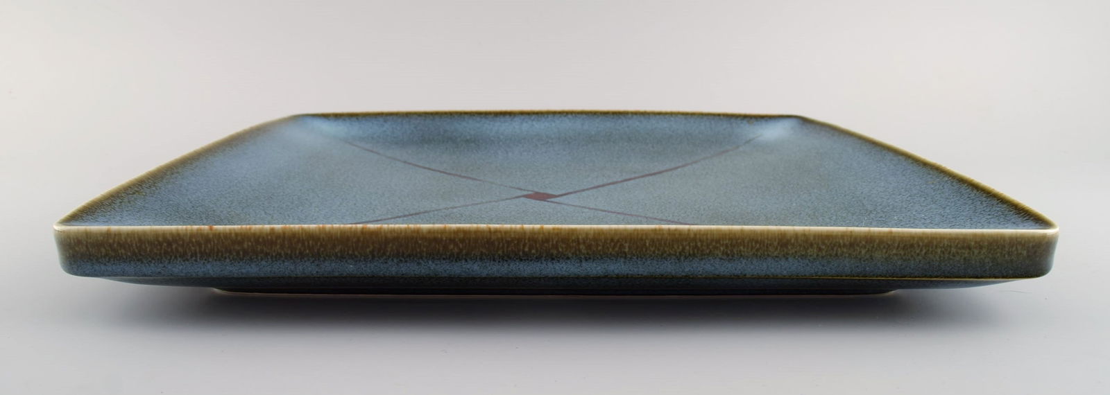 Inger Persson (b. 1936) for Rörstrand. Large square dish in glazed ceramics. Swedish design. - 4