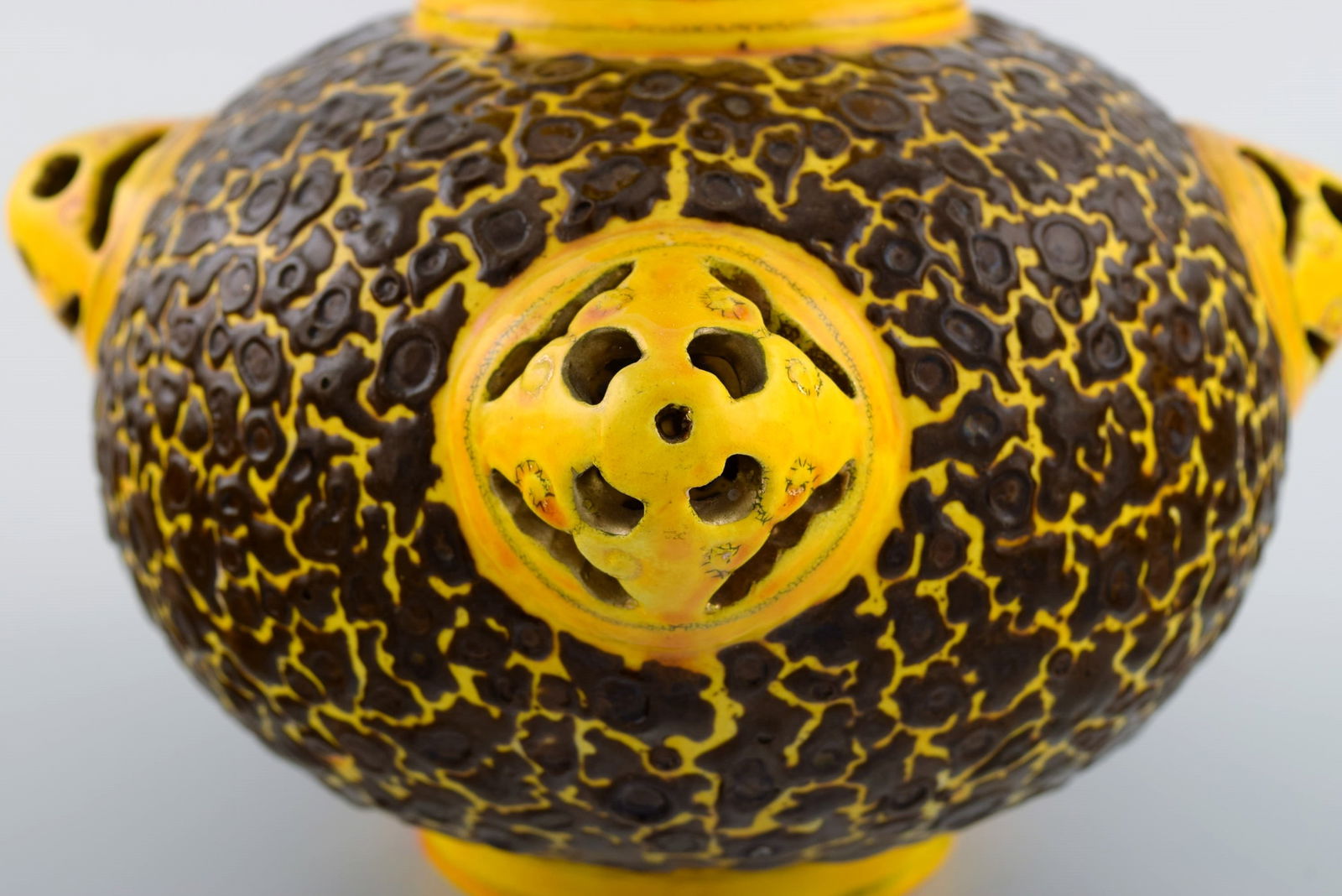 Antique Zsolnay vase in openwork glazed ceramics. Beautiful glaze in yellow and brown shades. Dated - 8