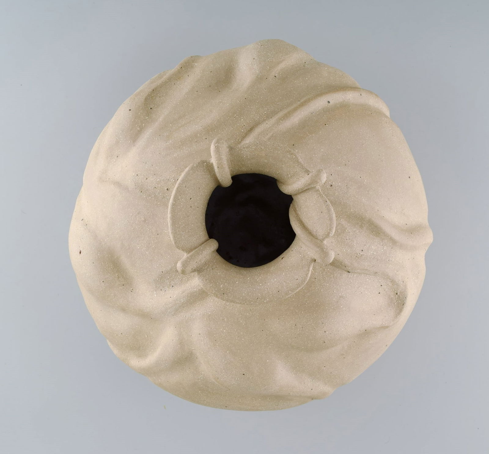 Christina Muff, Danish contemporary ceramicist (b. 1971). Hand modeled sculptural vase with - 6