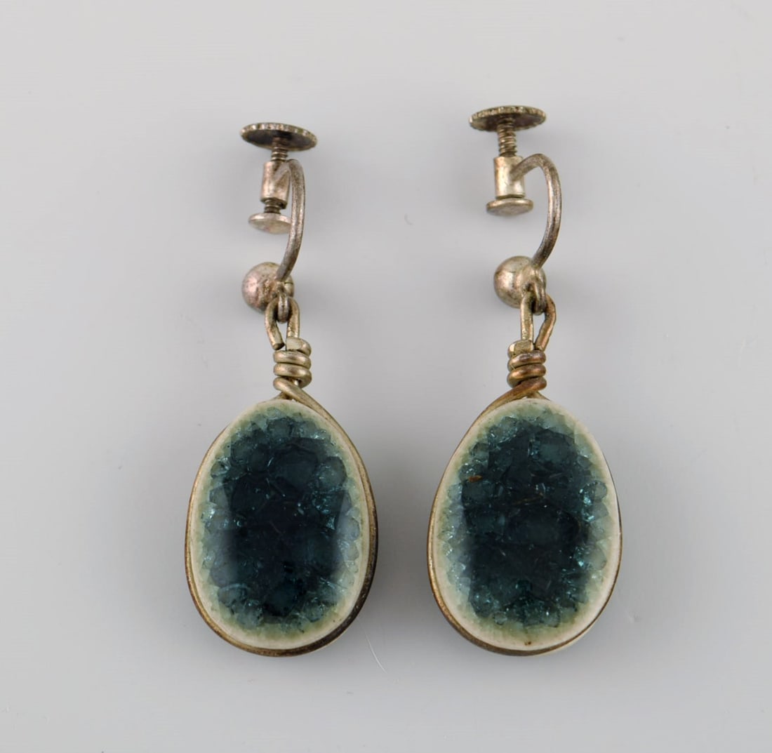 Ole Bjørn Krüger (1922-2007), Danish sculptor and ceramicist. Three pairs of unique ear - 4