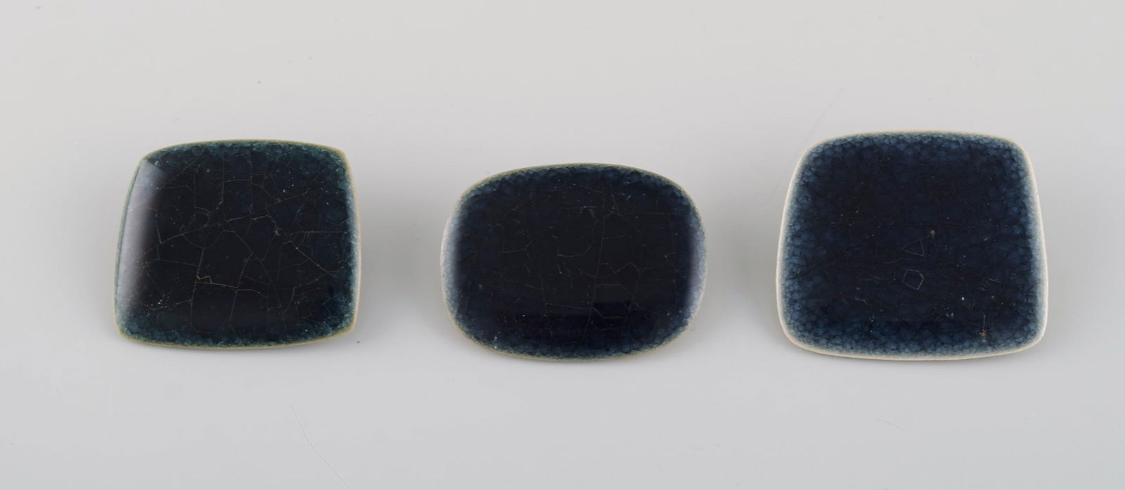 Ole Bjørn Krüger (1922-2007), Danish sculptor and ceramicist. Seven unique brooches in - 3