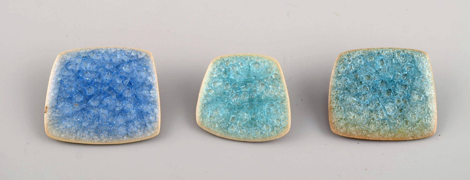 Ole Bjørn Krüger (1922-2007), Danish sculptor and ceramicist. Eight unique brooches in - 3