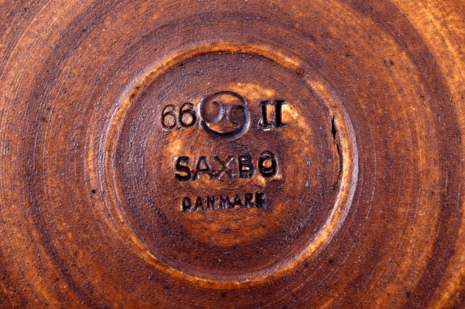 Round Saxbo dish in glazed stoneware. Beautiful glaze in deep blue shades. - 6