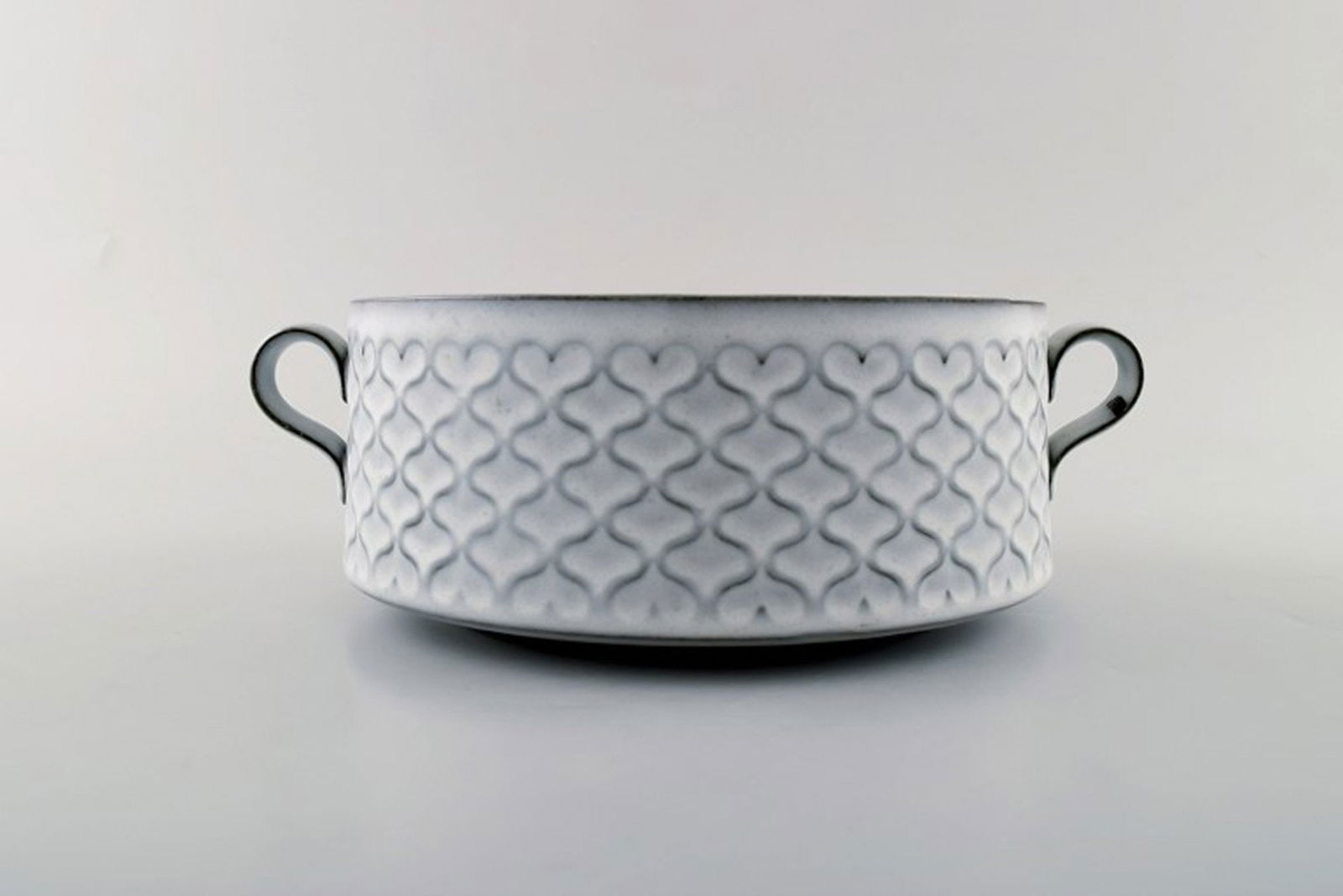 Bing & Grondahl number 312. Bowl with handles. B & G Grey Cordial Quistgaard Nissen Kronjyden: Title: Bing & Grondahl number 312. Bowl with handles. B & G Grey Cordial Quistgaard Nissen Kronjyden stoneware. Description: Bing & Grondahl number 312. Bowl with handles. B & G Grey Cordial Quistgaar