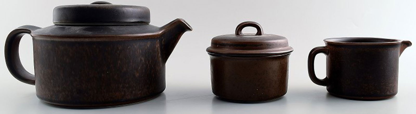 Complete 10 p. Arabia Ruska stoneware tea service. (1 of 8)