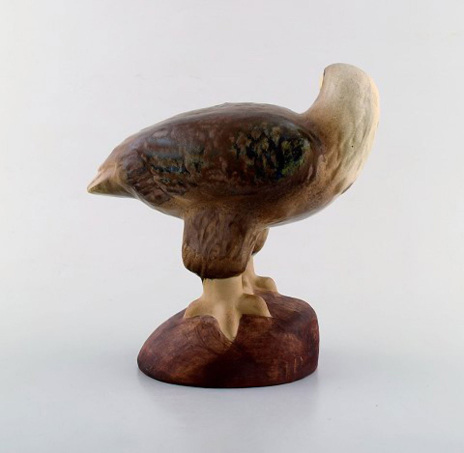 Lisa Larson for Gustavsberg. Figure in glazed ceramics. Eagle. Mid 20th century. - 3