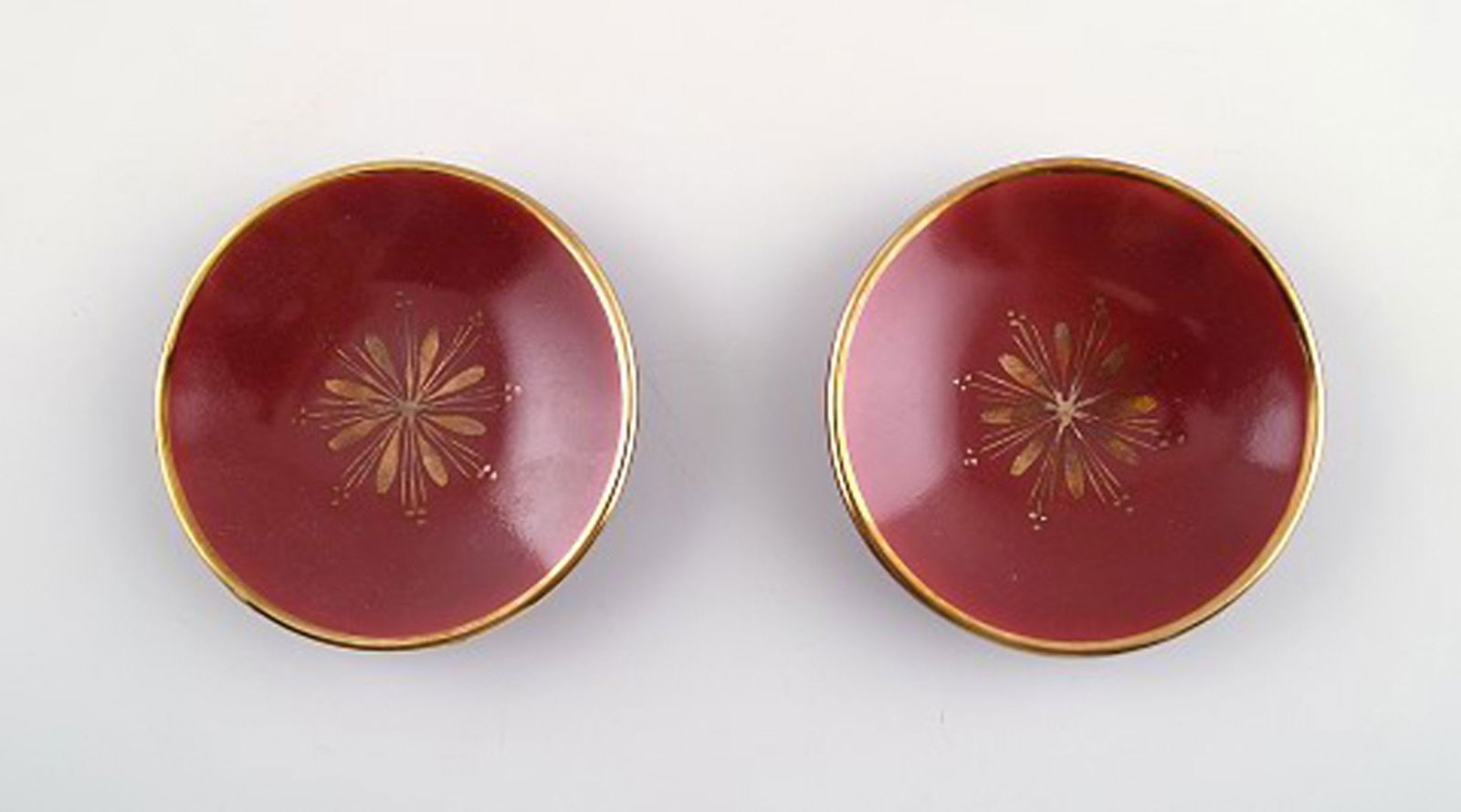 Collection of 'Red Rubin' pottery with red glaze with gold, Upsala-Ekeby, Gefle. Design Arthur - 2