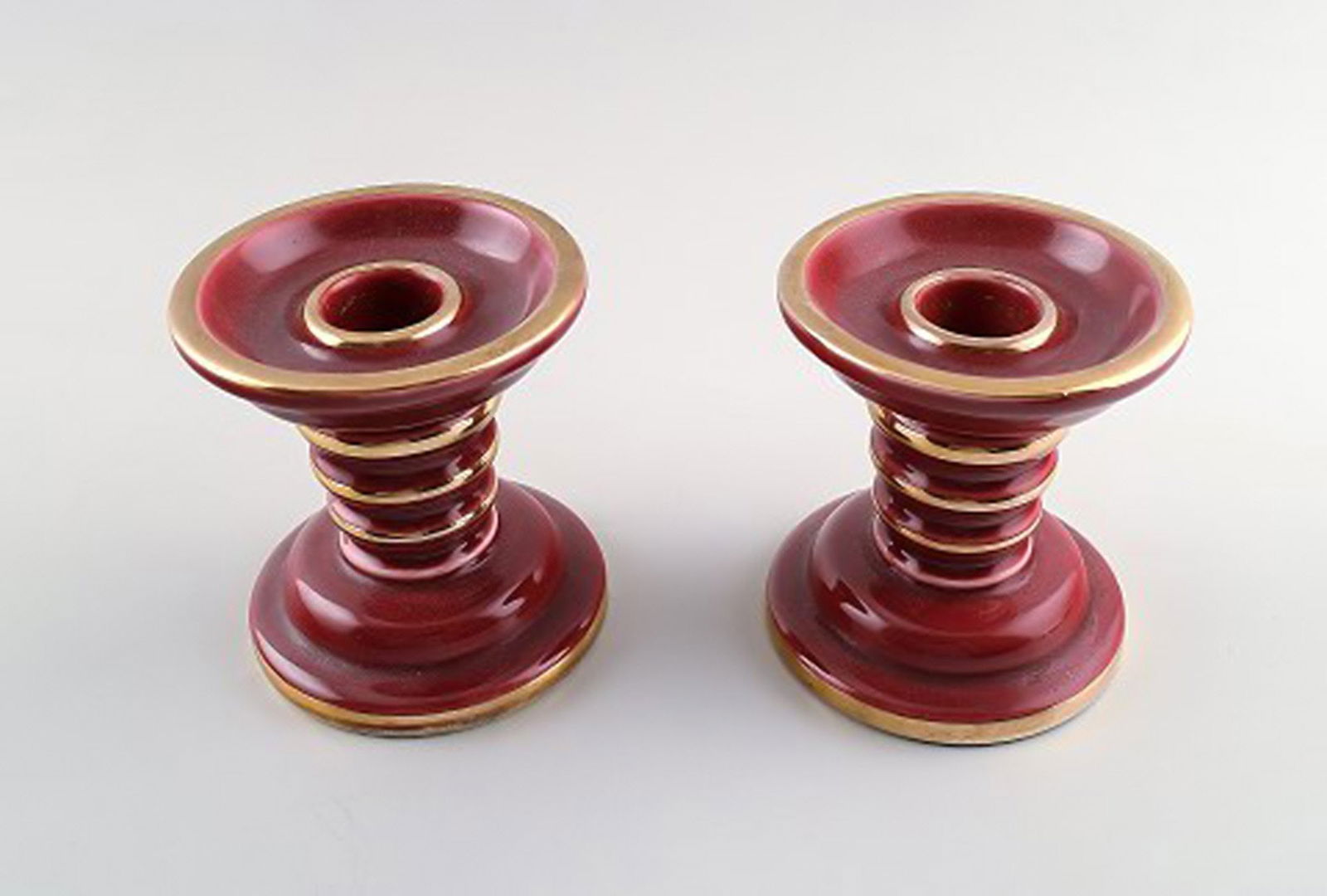 Collection of 'Red Rubin' pottery with red glaze with gold, Upsala-Ekeby, Gefle. Design Arthur - 5
