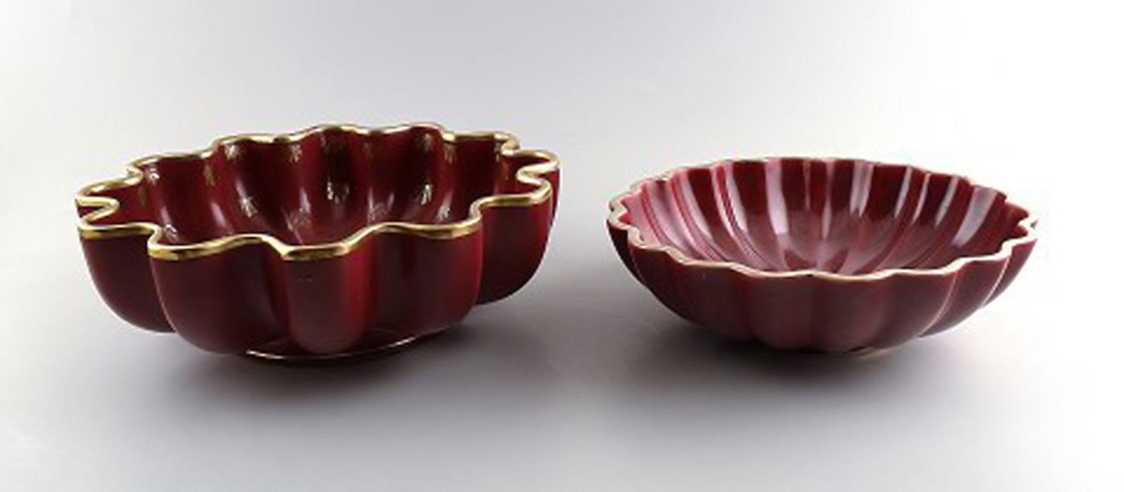 Collection of 'Red Rubin' pottery with red glaze with gold, Upsala-Ekeby, Gefle. Design Arthur - 2