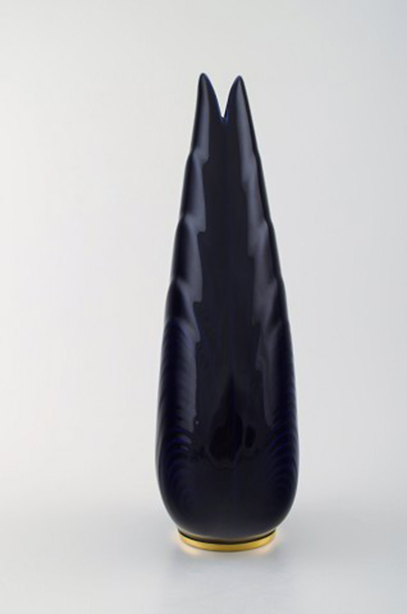 Upsala-Ekeby / Karlskrona. Ceramic Vase, navy blue glaze with gold decoration at the bottom. - 2