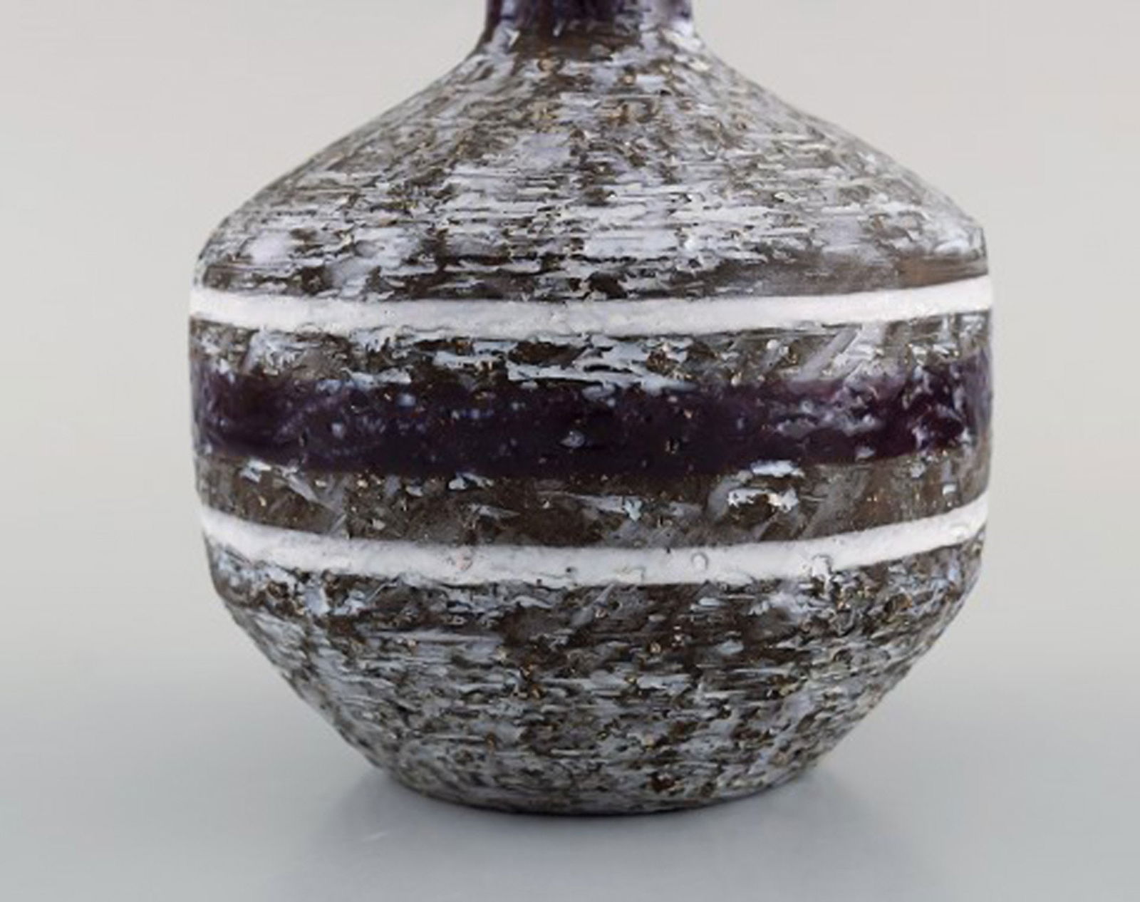 Upsala-Ekeby, Sweden. vase with narrow neck in glazed ceramics. 1960's. - 4
