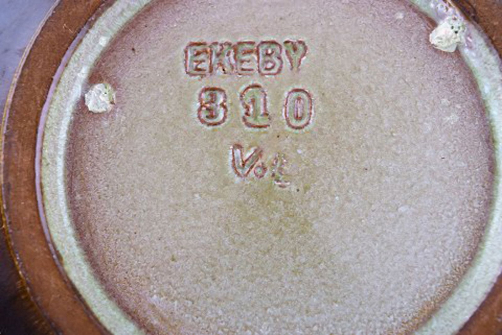 Vicke Lindstrand for Upsala-Ekeby. Large bowl in glazed ceramics. Beautiful glaze in red and sand - 5