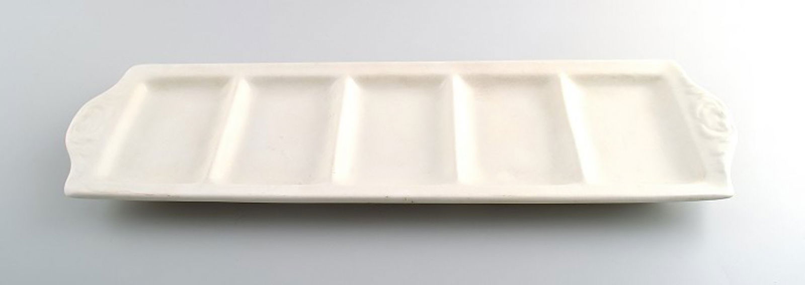 Large Rörstrand "Perl" cabaret dish in white earthenware. (1 of 3)