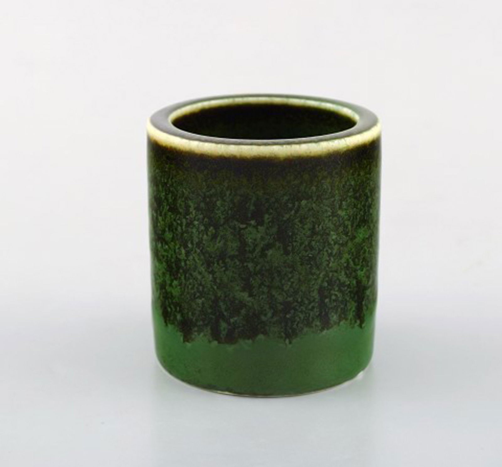 Rörstrand / Rorstrand. Ceramic pot / vase. Mid 20th century. Glaze in shades of green. - 2