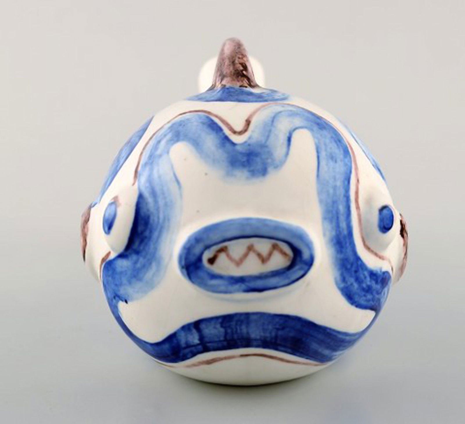 GUN VON WITTROCK for RØRSTRAND. Unique sculpture. Fish in glazed ceramics. Mid 20th century. - 4