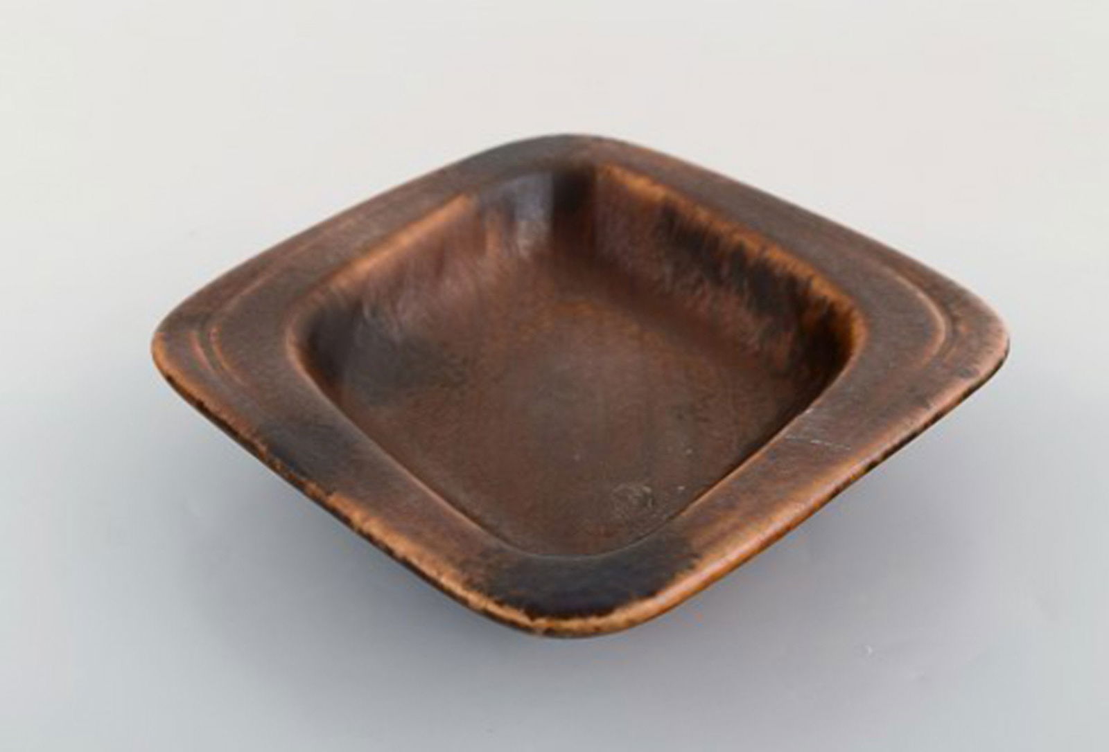 Gunnar Nylund for Rörstrand. Square dish in glazed stoneware. Beautiful glaze in brown shades. - 3
