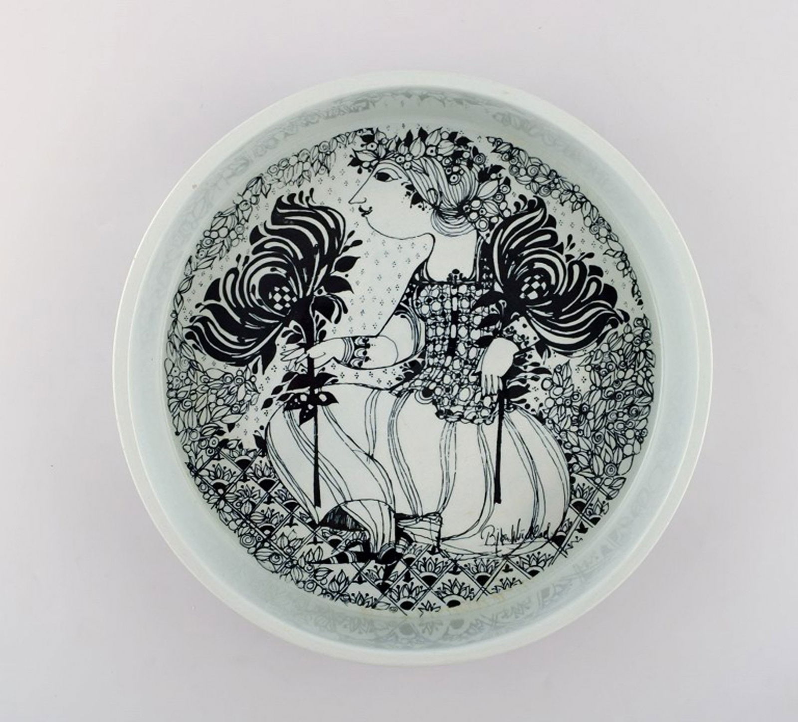 Bjørn Wiinblad for Nymølle. Large bowl in glazed ceramics with motif of woman with birds. (1 of 5)