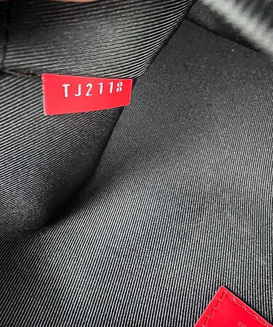 Louis Vuitton Fifa World Cup Pochette Jour epi Red Leather Clutch - 8