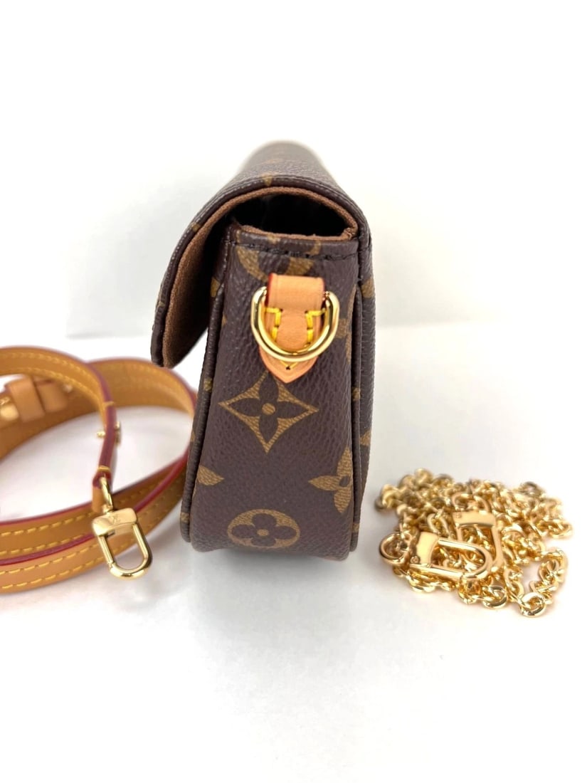 Louis Vuitton Monogram Ivy Wallet on a Chain Shoulder Bag - 12