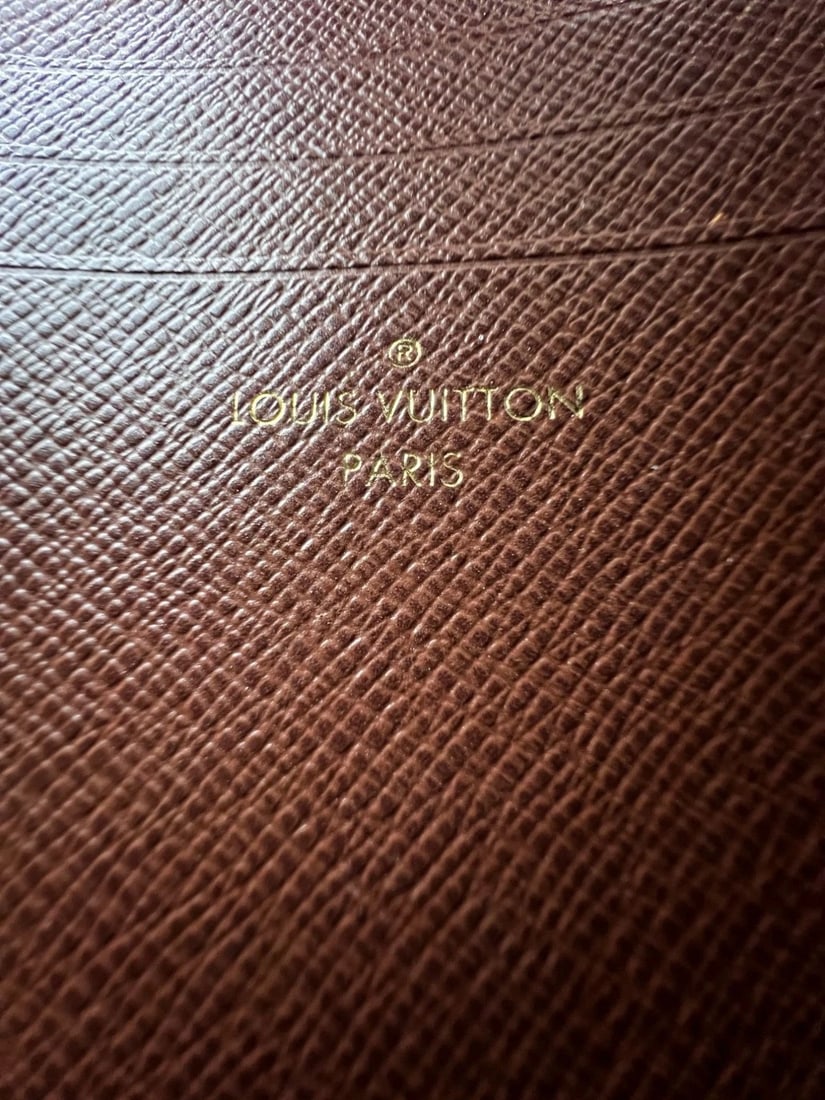 Louis Vuitton Monogram Ivy Wallet on a Chain Shoulder Bag - 5