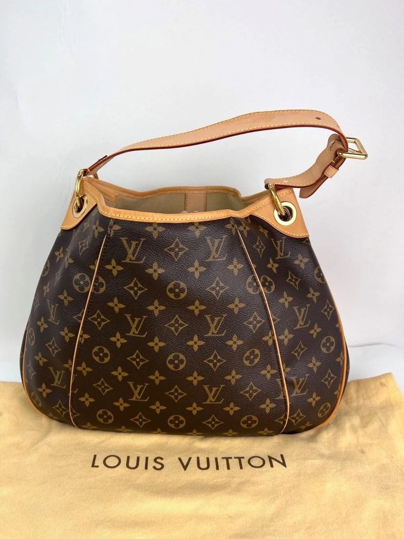 Louis Vuitton Galliera PM Monogram Shoulder Bag - 3