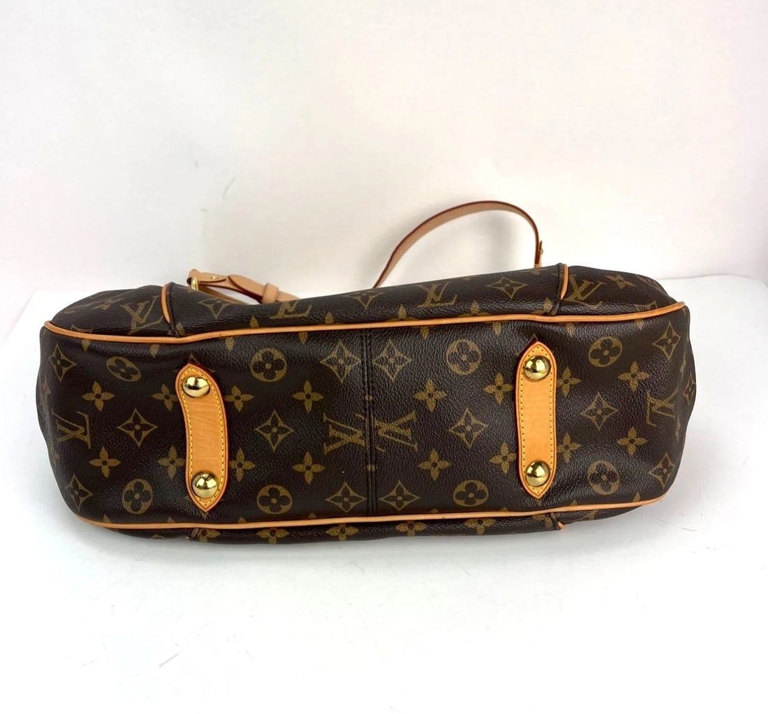 Louis Vuitton Galliera PM Monogram Shoulder Bag - 4