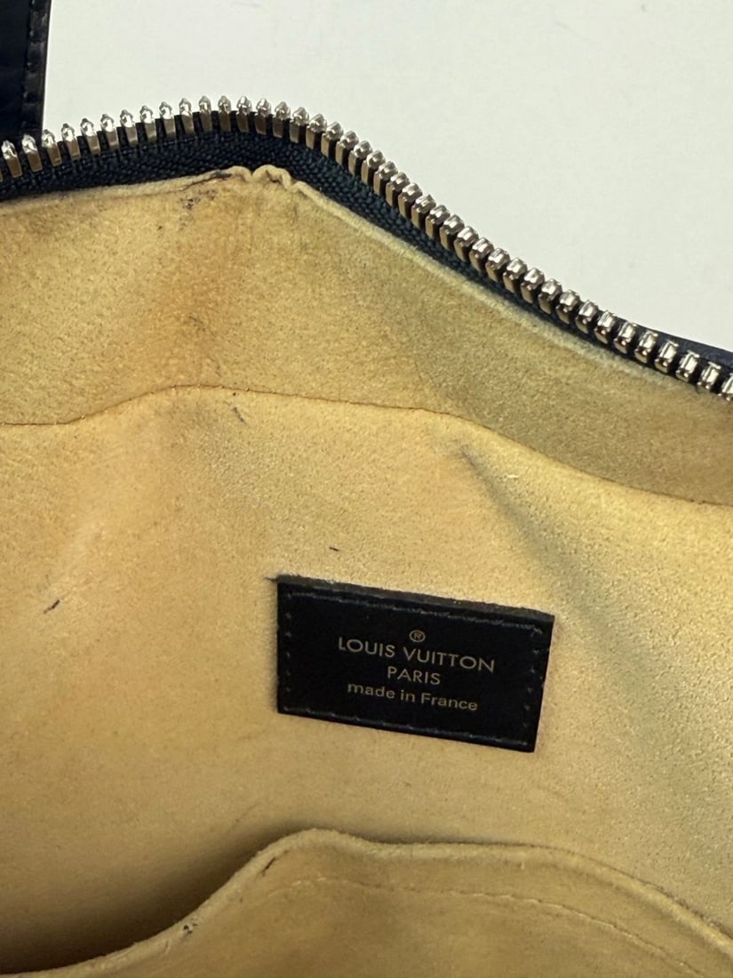 Louis Vuitton Dora Monogram MM Noir Shoulder Hand Bag - 11