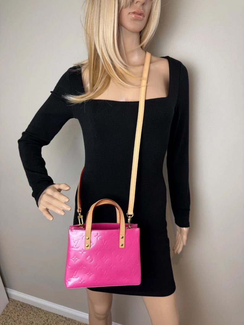 Louis Vuitton Vernis reade PM NM Neon Pink Crossbody Bag - 8