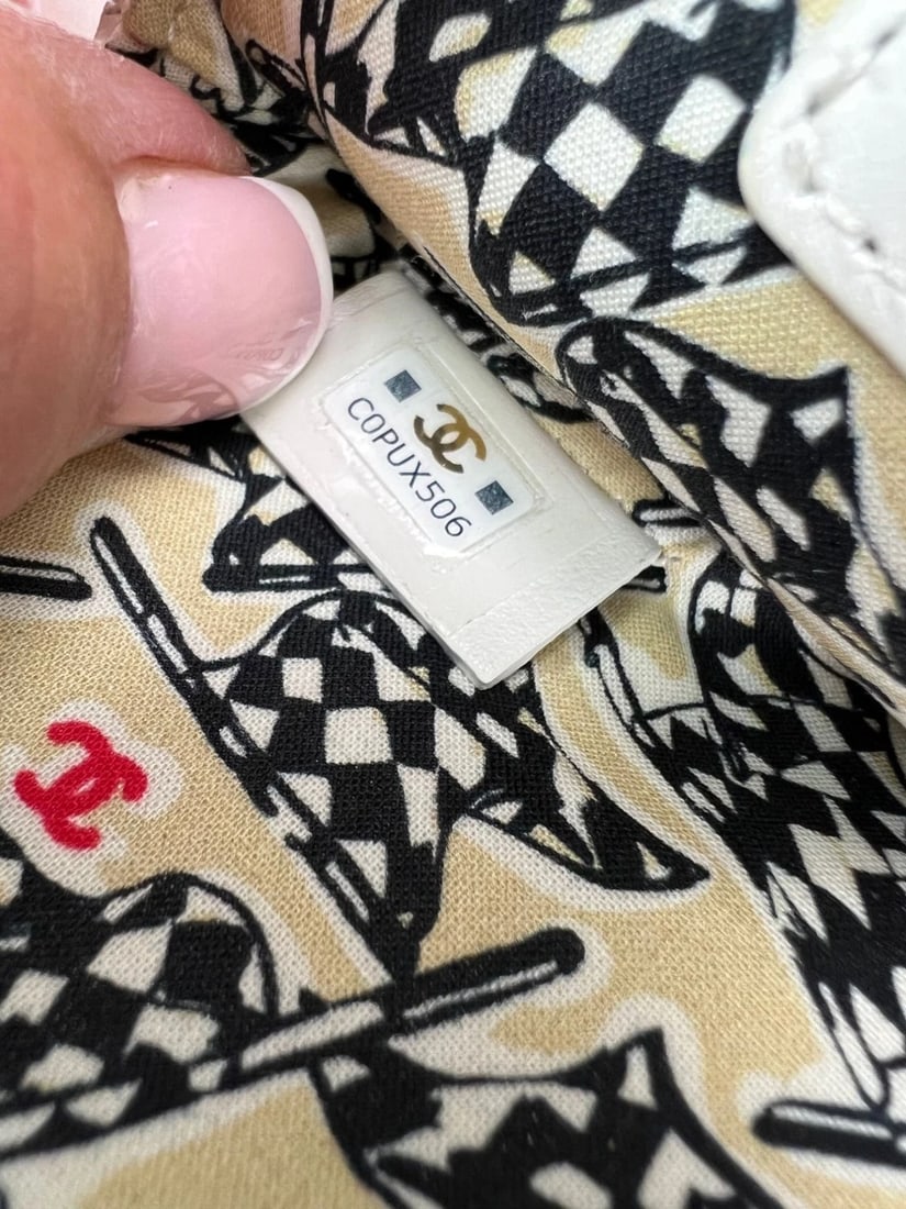 Chanel Caviar Quilted CC Zip Card Holder White Wallet - 9