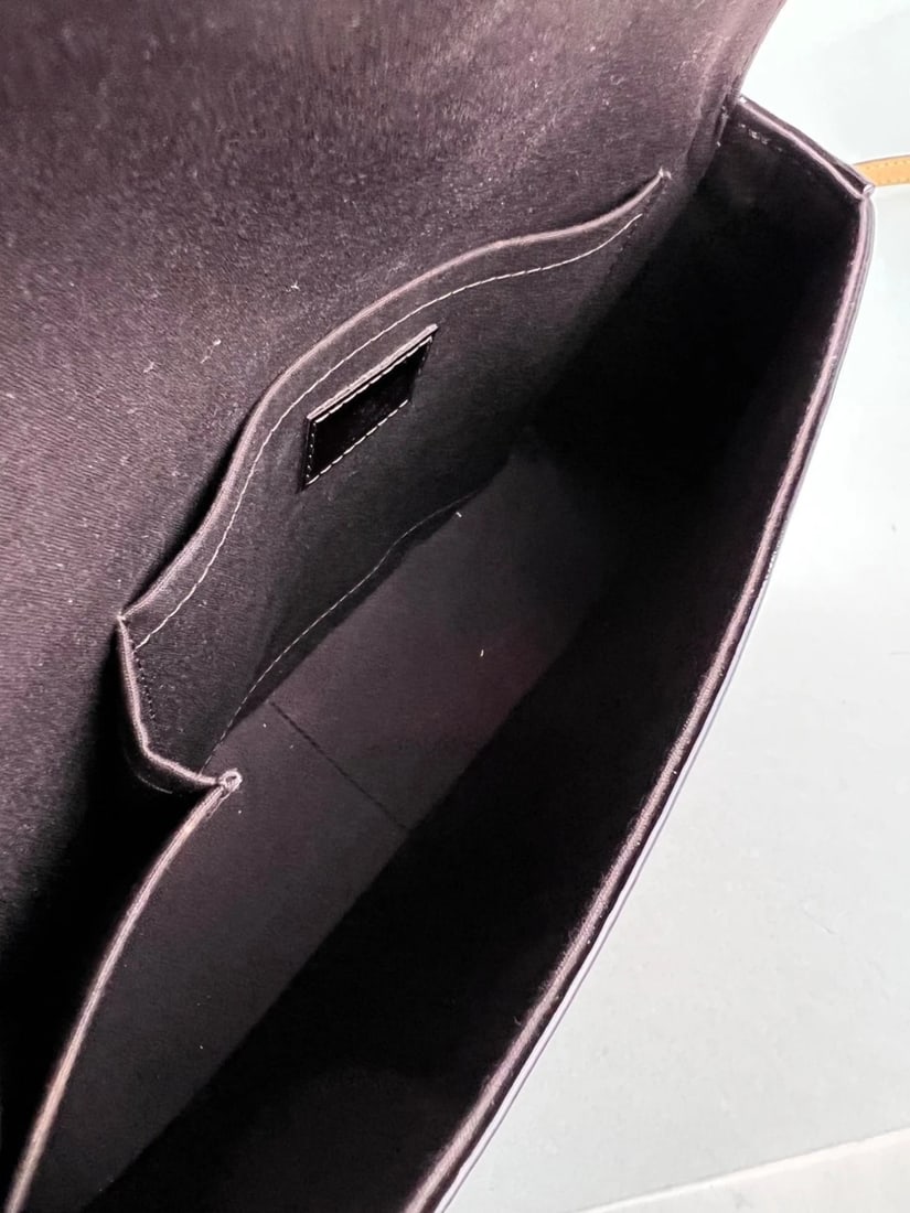 Louis Vuitton Vernis Rodeo Drive Amarante Patient Leather Shoulder Bag - 4