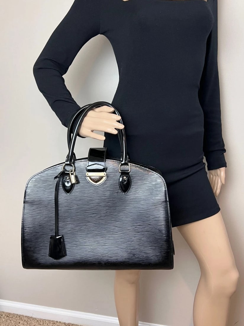 Louis Vuitton Electric Epi Pont Neuf GM Hand Bag - 8