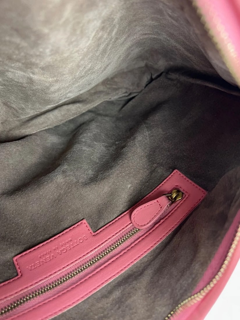 Bottega Veneta Nappa Intrecciato Medium Veneta Hobo Rose Pink Bag - 10