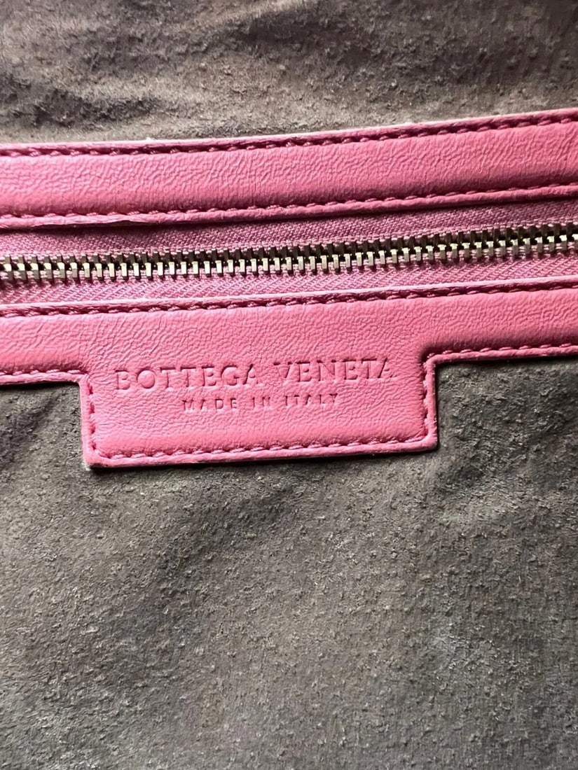Bottega Veneta Nappa Intrecciato Medium Veneta Hobo Rose Pink Bag - 6
