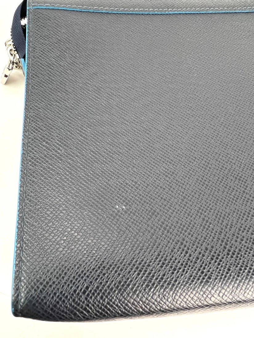 Louis Vuitton Pochette Voyage MM Taiga Dark Blue Leather Bag - 10