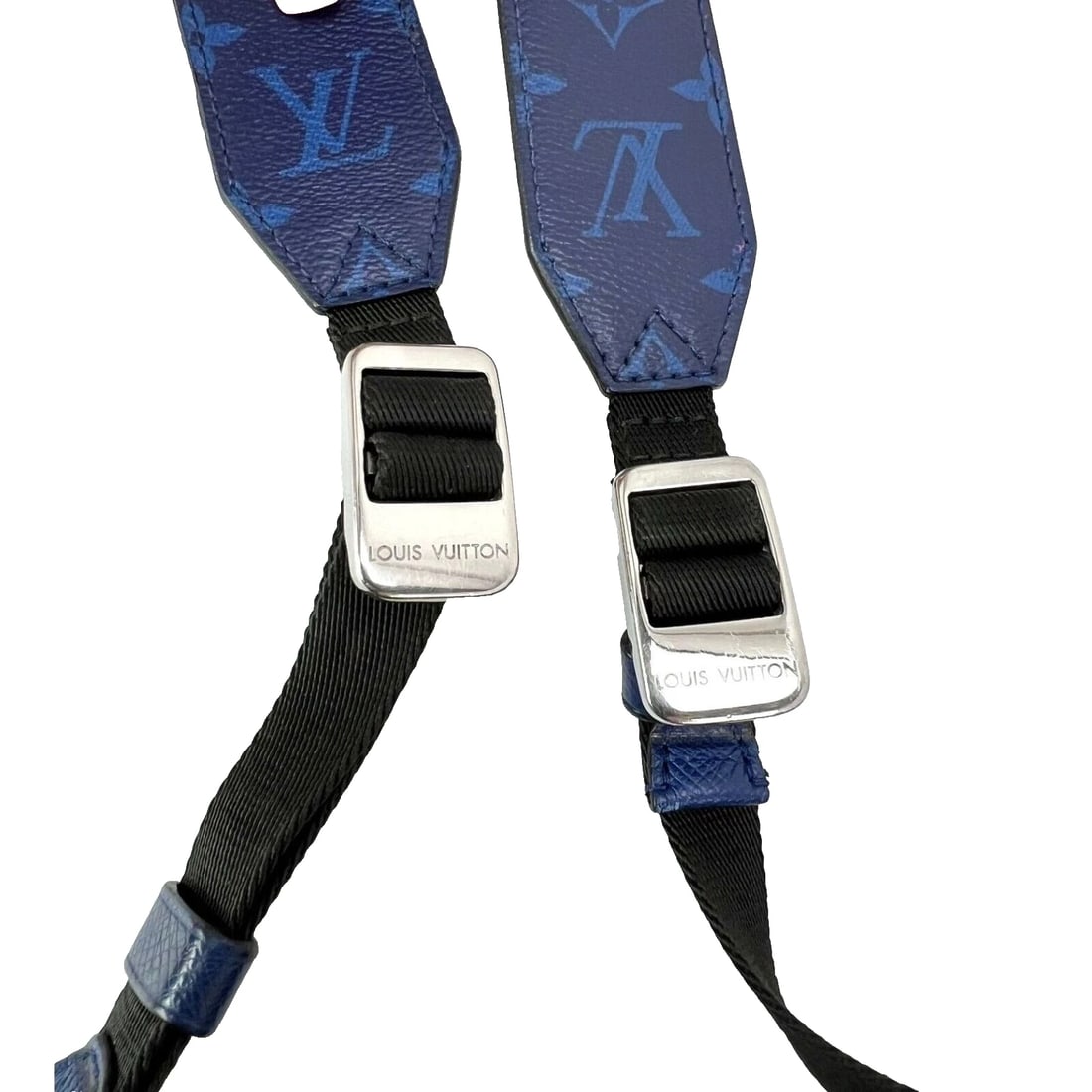 LOUIS VUITTON Taigarama Outdoor Blue Messenger Bag - 12