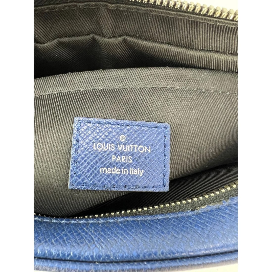 LOUIS VUITTON Taigarama Outdoor Blue Messenger Bag - 9