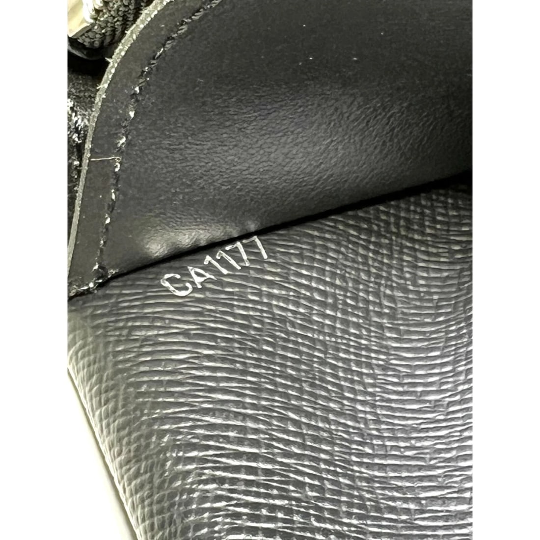 LOUIS VUITTON Epi Brazza Long Black Leather Wallet - 7