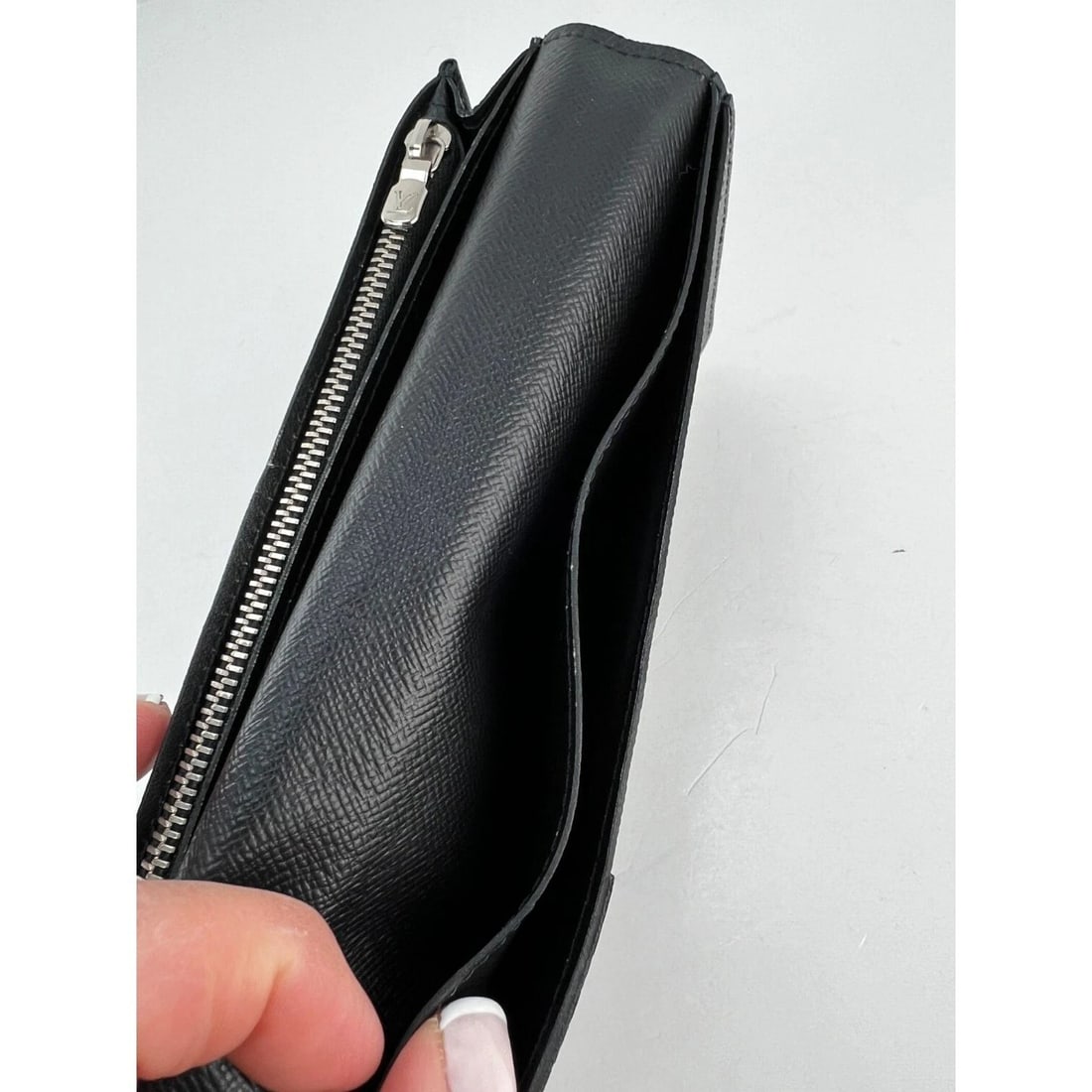 LOUIS VUITTON Epi Brazza Long Black Leather Wallet - 8
