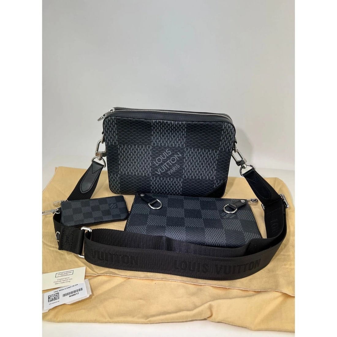 LOUIS VUITTON Trio Messenger Damier Graphite Men's Bag - 5