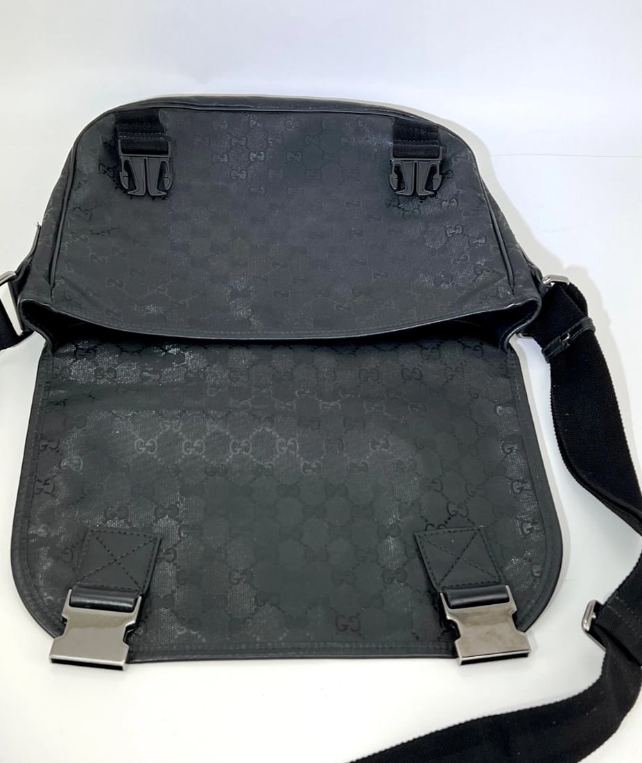 Gucci Men's Messenger GG Supreme Canvas Medium Black Buckle Flap Bag - 11