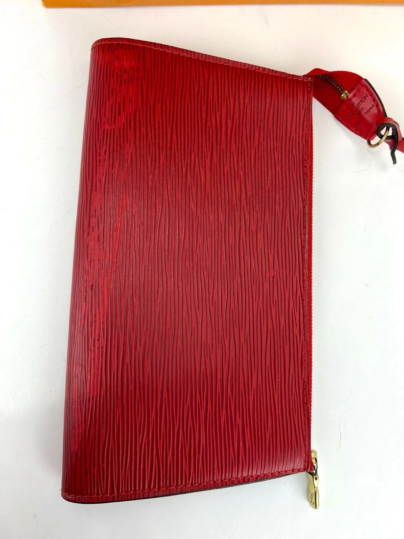 Louis Vuitton Epi 24 Pochette Accessories Red Leather Crossbody Bag - 9