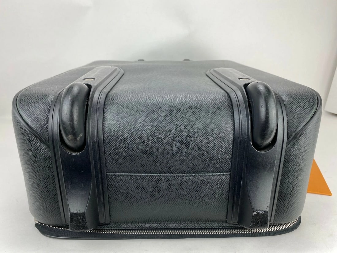 LOUIS VUITTON Luggage Taiga Pegase 60 Ardoise Rolling Suitcase CarryOn - 8