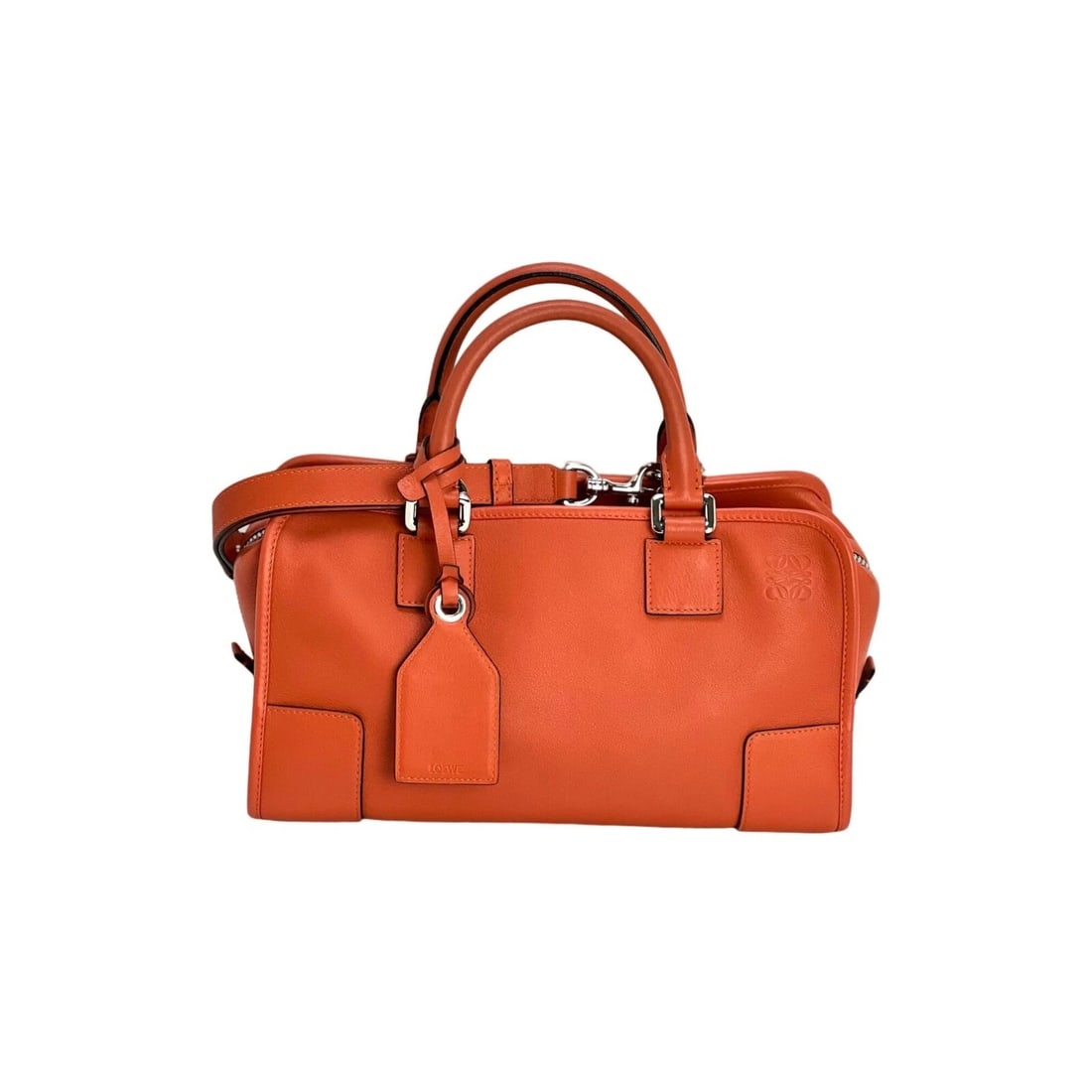 LOEWE Calfskin Amazona 28 Orange Leather Shoulder Bag: Title: LOEWE Calfskin Amazona 28 Orange Leather Shoulder Bag Description: Pre-Owned 100% Authentic LOEWE Calfskin Amazona 28 Orange Leather Shoulder Bag RATING: B...Very Good, well maintained, shows m