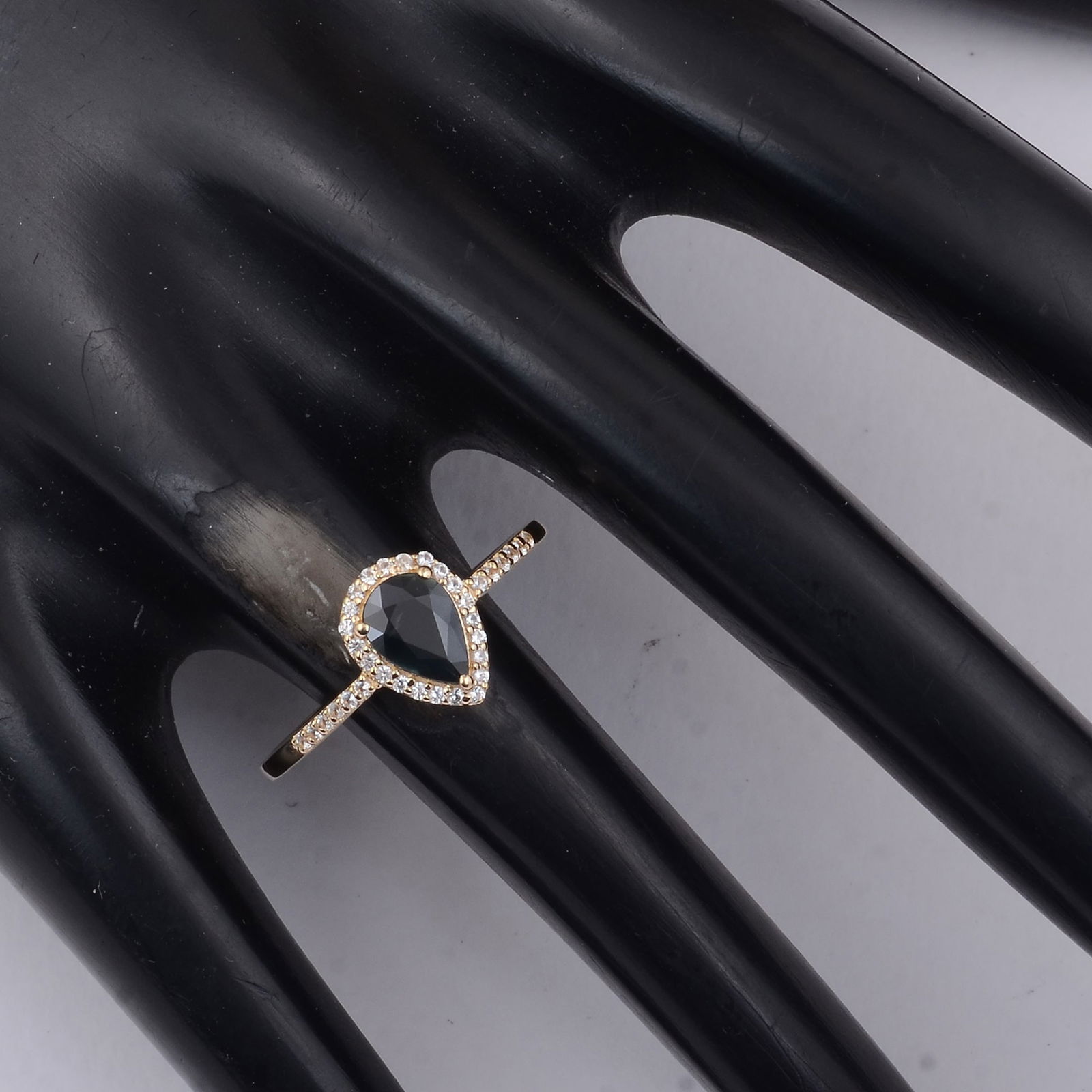 0.68 Ct Pear Sapphire 9K Gold Ring - 2