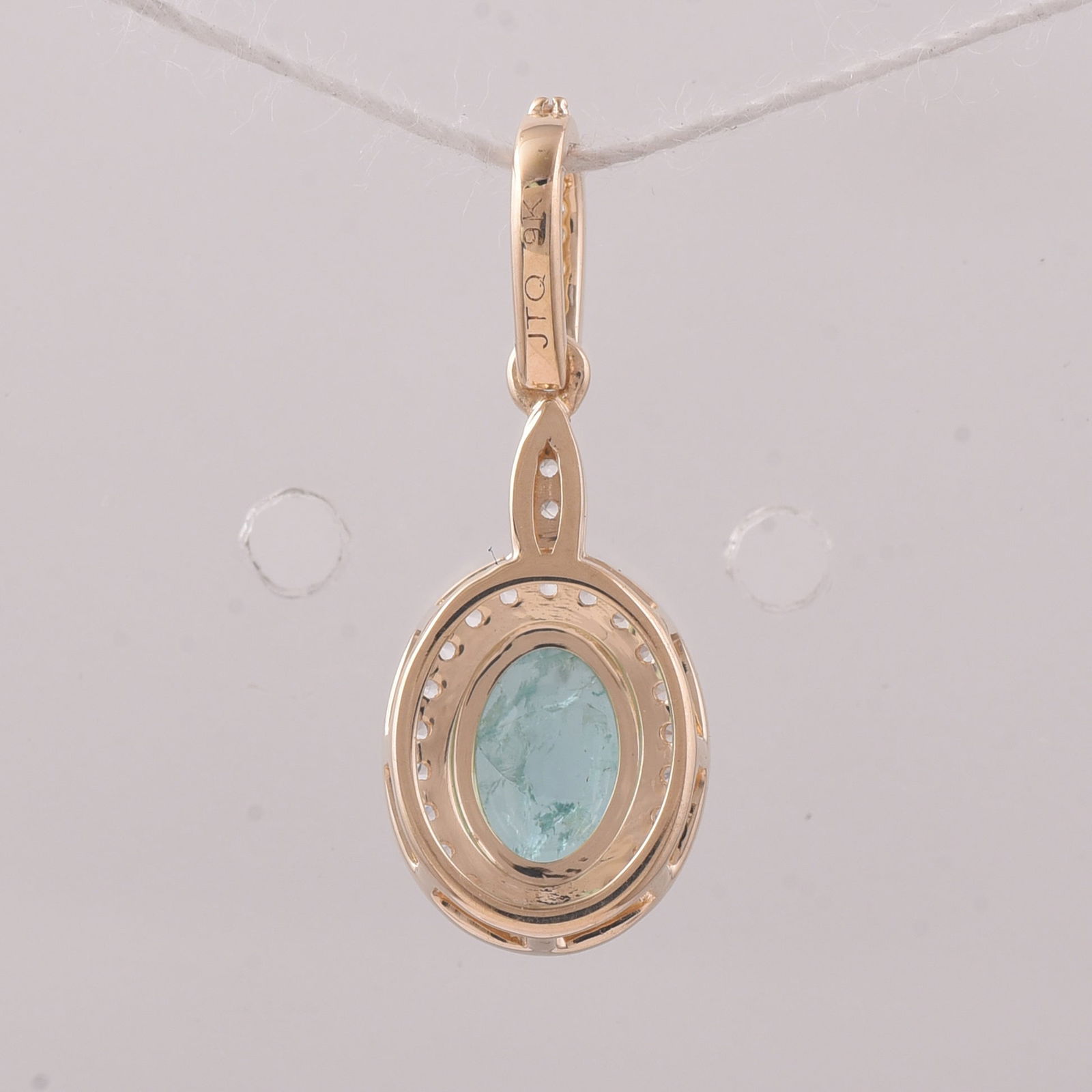 0.91 Ct Oval Emerald 9K Gold Pendant - 2
