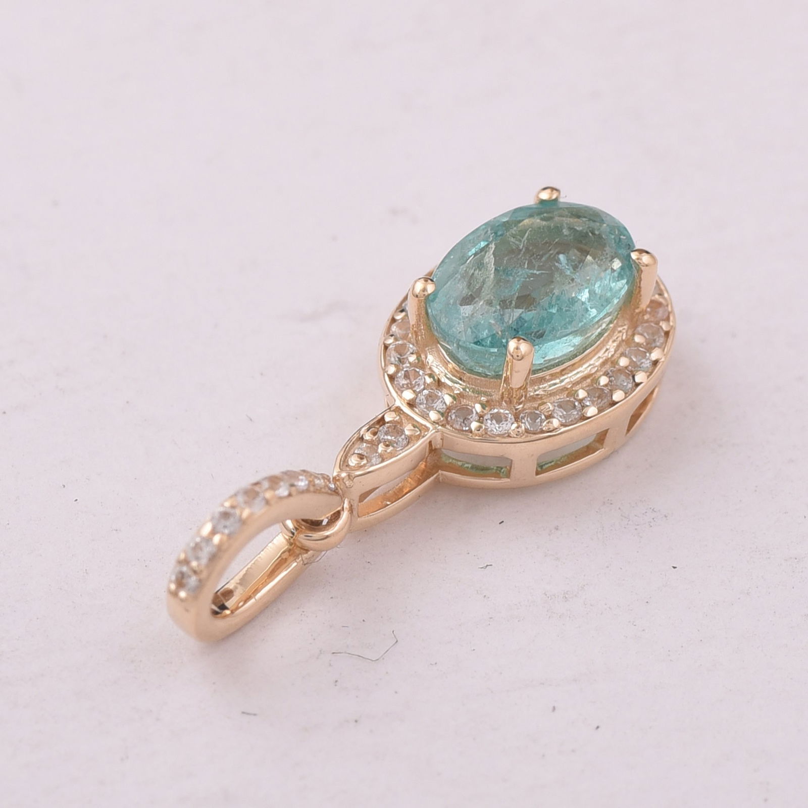 0.91 Ct Oval Emerald 9K Gold Pendant - 3