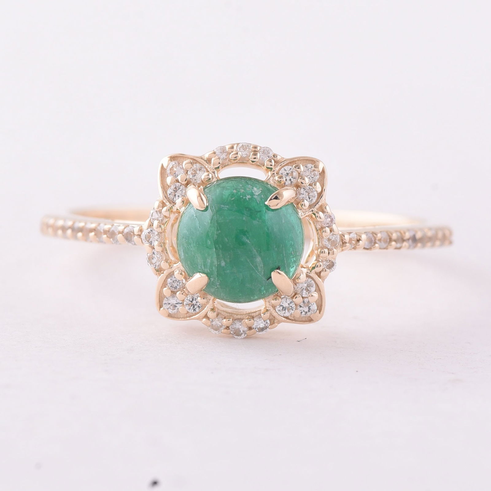 0.93 Ct Round Emerald 9K Gold Ring (1 of 5)